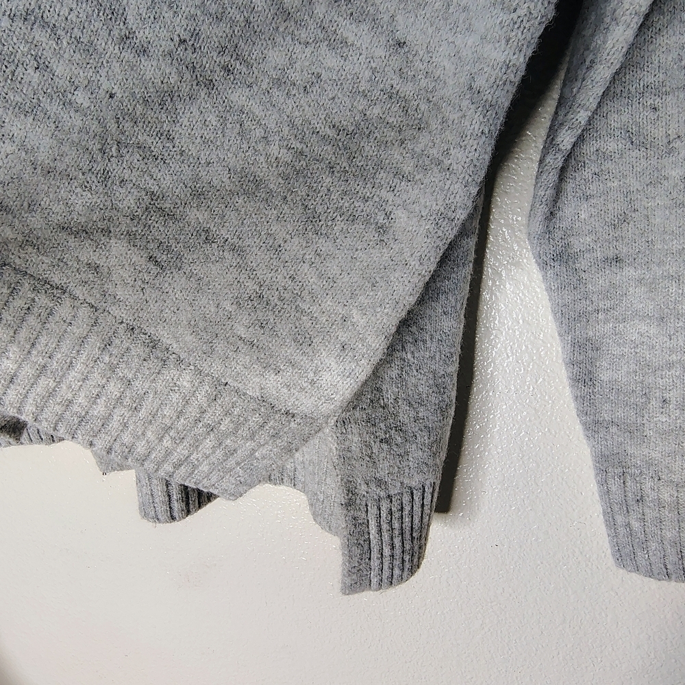 Wild Fable Women's Light Gray Collared V-Neck Long Sleeves Sweater Sz M New - Picture 11 of 15